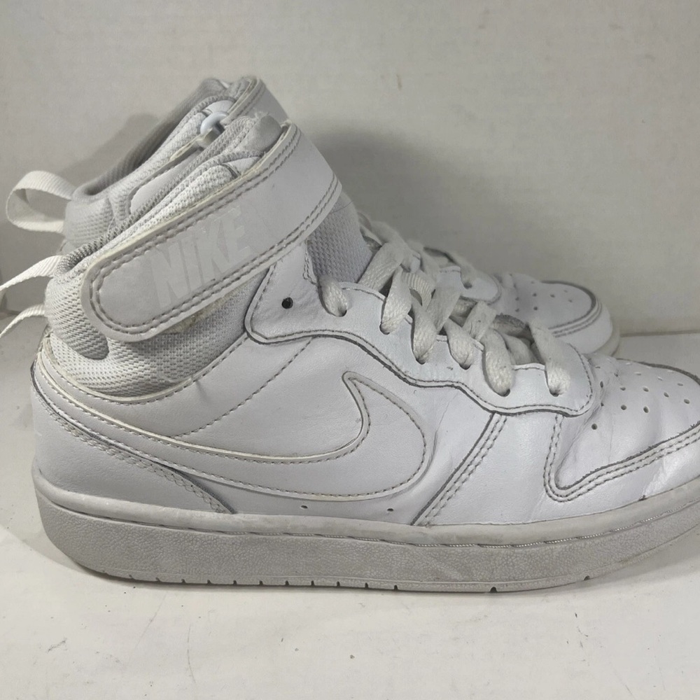 Nike Court Borough Mid 2
Youths Kids' Shoes 6.5y